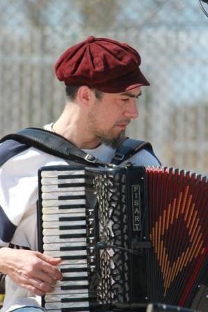 Dantza asteburu berezia Elgetan: gaueko folk-dantzaldia eta 'valsas mandadas' ikastaroa Dantza asteburu berezia Elgetan: gaueko folk-dantzaldia eta 'valsas mandadas' ikastaroa