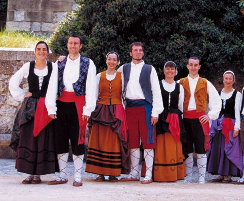 Hondarribia dantzan 4. jaialdia asteburu honetan