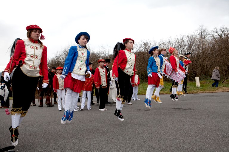 Idauze-Mendiko maskaradak Iholdin