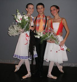 Igandean jokatuko da Dantzari Gazteen Bilbo Hiria III. Leihaketa