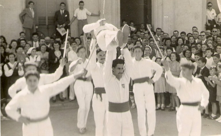 12- Lucio Etxaniz en la inauguracion del frente del salon de fiesta.jpg 12- Lucio Etxaniz en la inauguracion del frente del salon de fiesta.jpg