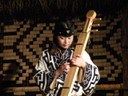 1228 guitarra ainu.jpg