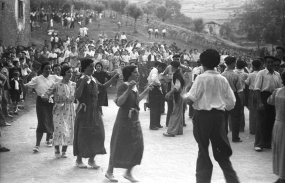 1941-07-07_Azkarate-ingurutxoa-Jesus-Elosegui-1014952_o.jpg 1941-07-07_Azkarate-ingurutxoa-Jesus-Elosegui-1014952_o.jpg