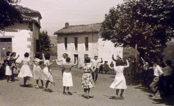 1960-08-16_Zerain-dantza-soka-2_r_1200p.JPG