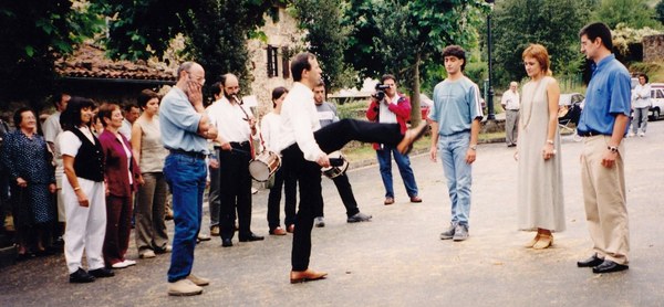 2001-08-16_Zerain-dantza-soka-02-r_1200p-rek.jpg