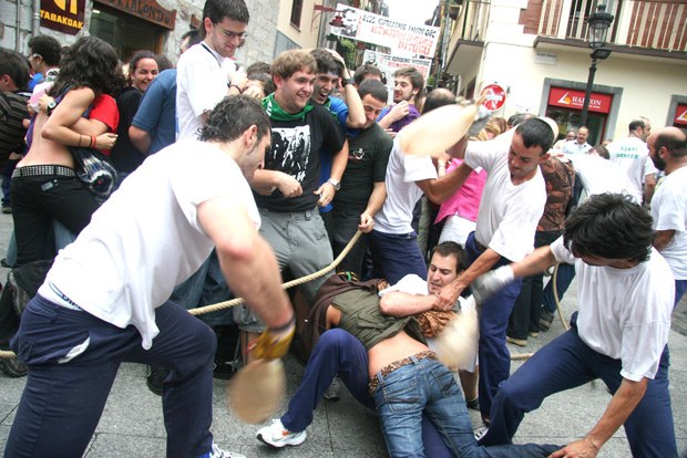 2008-06-26_Hernani-Axeri-dantza_2.jpg 2008-06-26_Hernani-Axeri-dantza_2.jpg