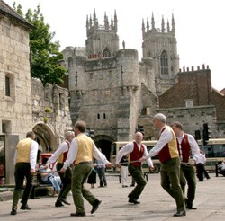 Longsword hilt point york