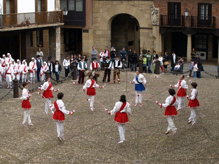 Hondarribia Dantzan III - kemen