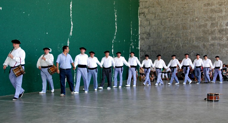 2009-07-16_Añorga-Karmen-ezpata-brokel-eta-soka-dantza_OA 438.jpg 2009-07-16_Añorga-Karmen-ezpata-brokel-eta-soka-dantza_OA 438.jpg