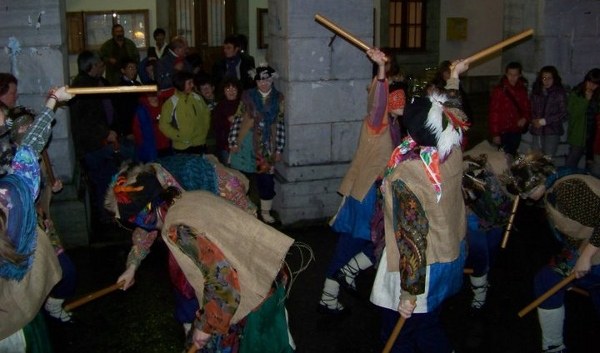 Lesaka: Mairuak eta kristauak