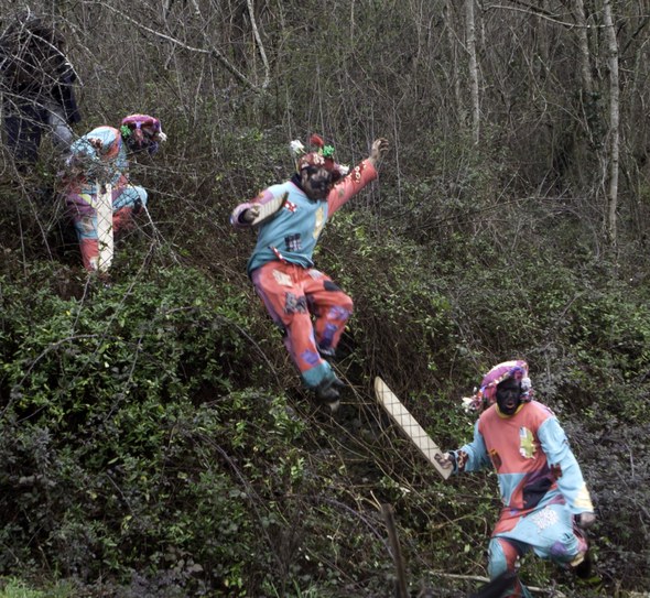 2014-02-02, Zalgizeko maskarada. Argazkia: Iñaki Zugasti-Dantzan.eus CC BY-SA  2014-02-02, Zalgizeko maskarada. Argazkia: Iñaki Zugasti-Dantzan.eus CC BY-SA