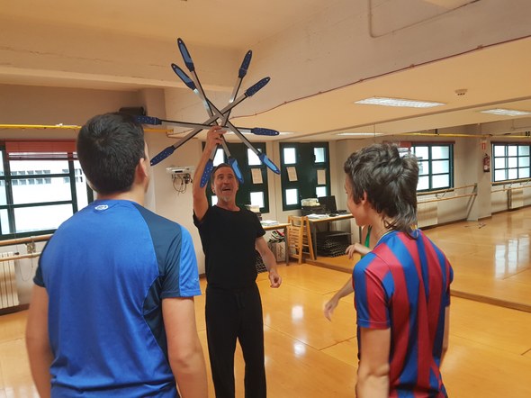 2017-06-28 Dantzan ikasi: rapper ezpata-dantzak 6 2017-06-28 Dantzan ikasi: rapper ezpata-dantzak 6