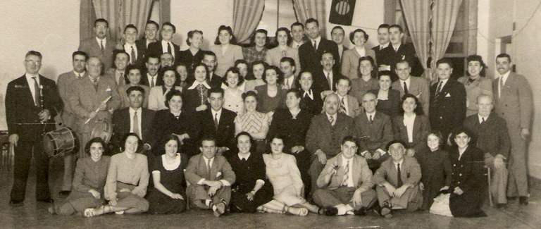 4- Celestino y Cusa Etxaniz en despedida de soltera de una dantzari.jpg 4- Celestino y Cusa Etxaniz en despedida de soltera de una dantzari.jpg