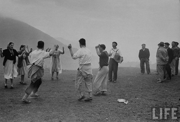 Erromeria mendi magalean. Argazki zaharra