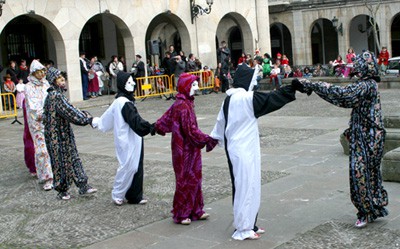 Gernika marroen soka-dantza 1 Gernika marroen soka-dantza 1