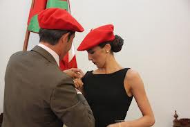 Itziar Mendizabal_Insignia Oro Hondarribia.jpg Itziar Mendizabal_Insignia Oro Hondarribia.jpg