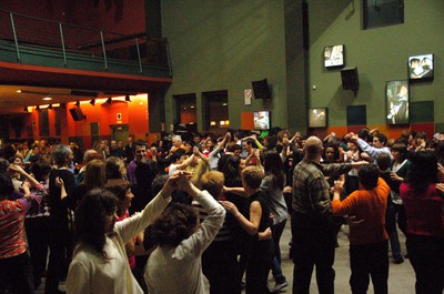 Aiko: plateruena dantzaldia Aiko: plateruena dantzaldia