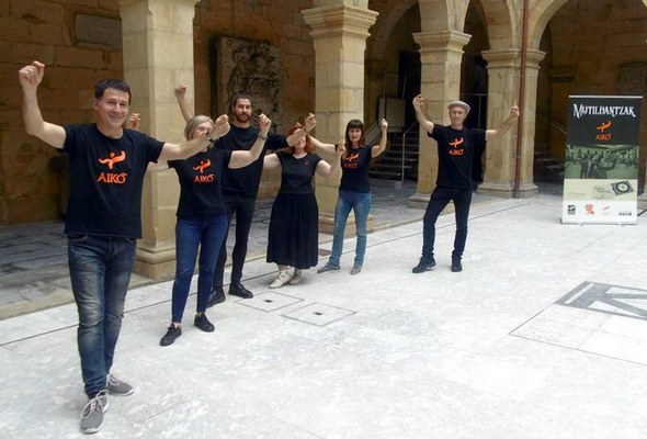 Aikoren Mutil Dantzak diskoaren aurkezpena