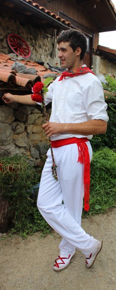 Aizarnako Oilasko biltzea, ezpata dantzaria Aizarnako Oilasko biltzea, ezpata dantzaria