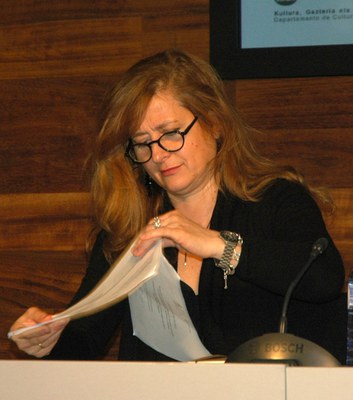 Aizpea Goenaga Etxepare Institutuko zuzendaria, I. Dantza Jardunaldian, Donostian, San Telmo Museoan, 2013-05-10.