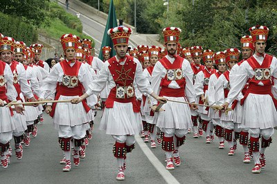 Aldapako San Fermin ezpata-dantza
