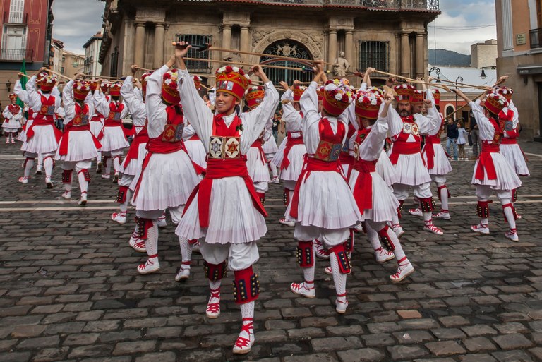 Aldapako San Ferminen ezpata-dantza 2016 Aldapako San Ferminen ezpata-dantza 2016