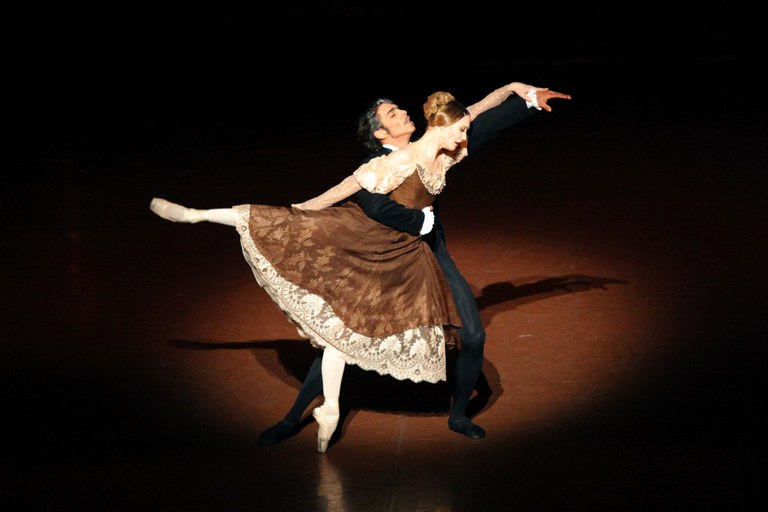 Alicia Amatriain_R&J_FOTO LESLIE E SPATT.jpg.JPG Alicia Amatriain_R&J_FOTO LESLIE E SPATT.jpg.JPG