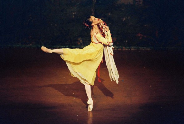 Alicia Amatriain_R&J_FOTO LESLIE E SPATT.jpg Alicia Amatriain_R&J_FOTO LESLIE E SPATT.jpg