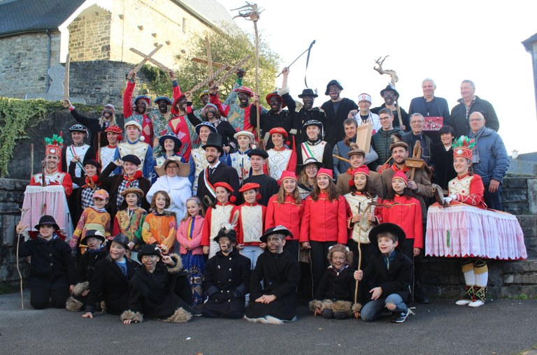 Altzürüküko maskaradak 2020 talde argazkia