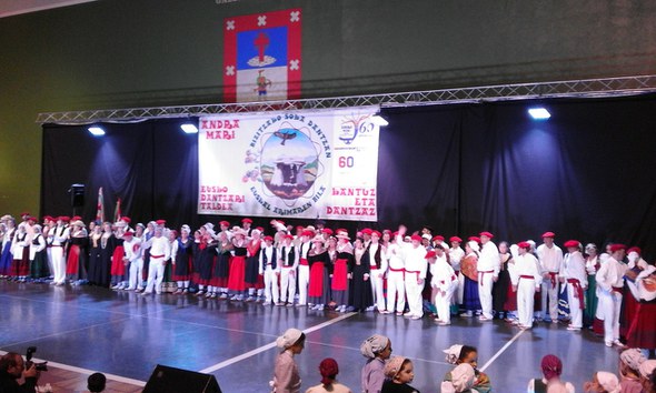 Andra Mari: 60.urteurrena, jaialdia-02