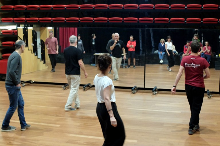 Antzuola Dantzan Ikasi Antzuola Dantzan Ikasi