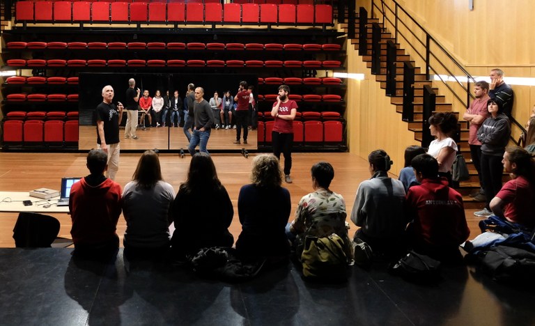 Antzuola Dantzan Ikasi Antzuola Dantzan Ikasi