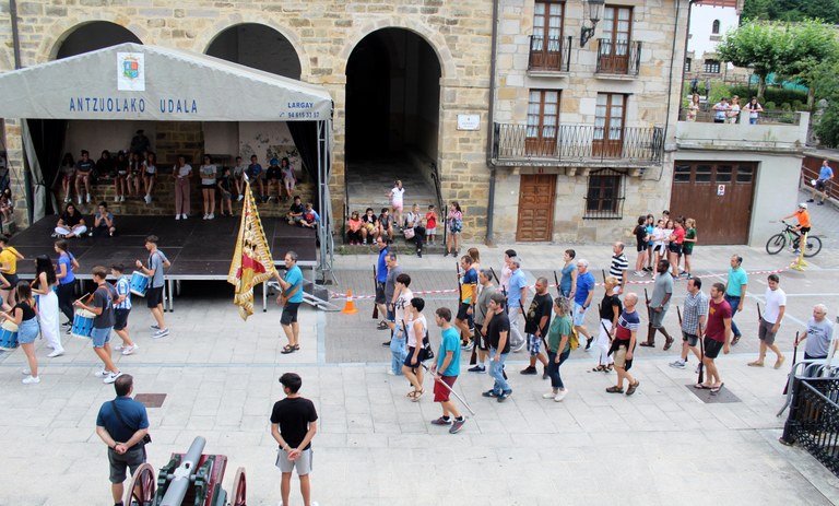 Antzuolako alardea entsegua