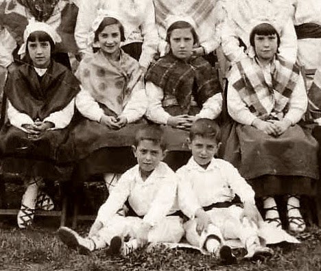 Arrasateko batzokiko dantzariak 1933