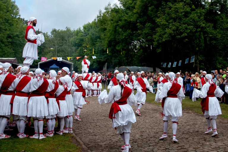 Arrateko ezpata-dantza 2019 Arrateko ezpata-dantza 2019