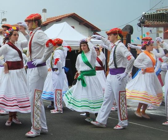 Ataitze dantza taldea