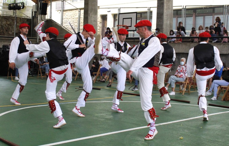 Berrizko dantzariak Berrizko dantzariak