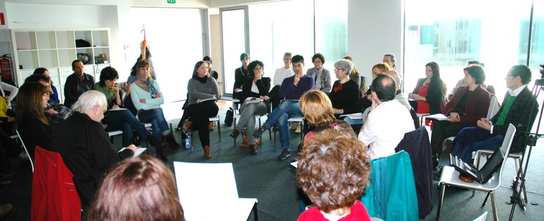 Dantza Jardunaldia eztabaida 01 Gipuzkoako Dantzaguneak antolatutako I. Dantza Jardunaldia, 2013ko maiatzaren 10ean, Donostian, San Telmo museoan. Arratsaldeko eztabaida.