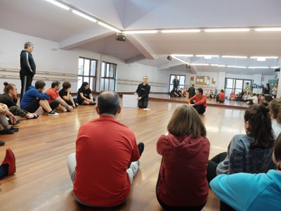 Dantzan Ikasi: Dantza lotua aberasten. 2016-10-29_1