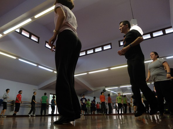 Dantzan Ikasi: dantzan irakasteko baliabideak 03