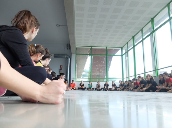 Dantzan Ikasi: dantzan irakasteko baliabideak 07