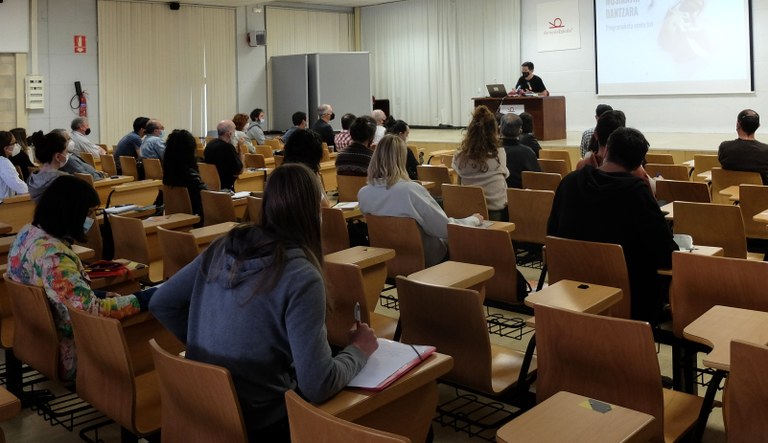 Dantzan Ikasi topaketak 2021 Dantzan Ikasi topaketak 2021