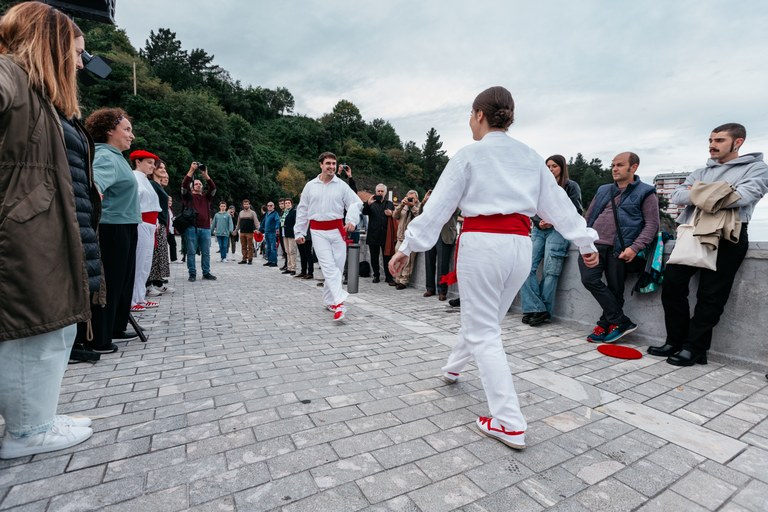 Deba-Mutriku zubiko soka-dantza