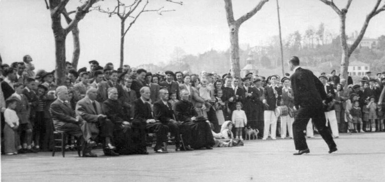Donibane Lohizune 1939 Aberri Eguna aurreskua Donibane Lohizune 1939 Aberri Eguna aurreskua
