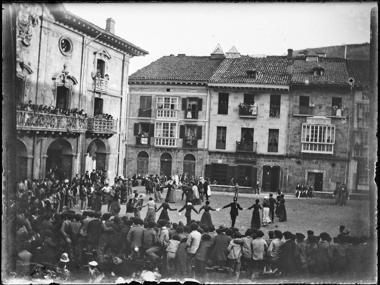 Esku-dantza Arrasate 1896 osoa