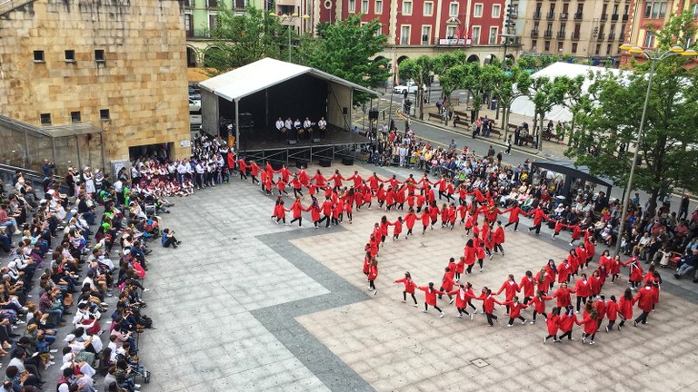 Ezpalak 2018 suge-gorria Kezka JG