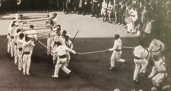 ezpata-dantza-detailea-alderantziz-biratuta-01.jpg ezpata-dantza-detailea-alderantziz-biratuta-01.jpg