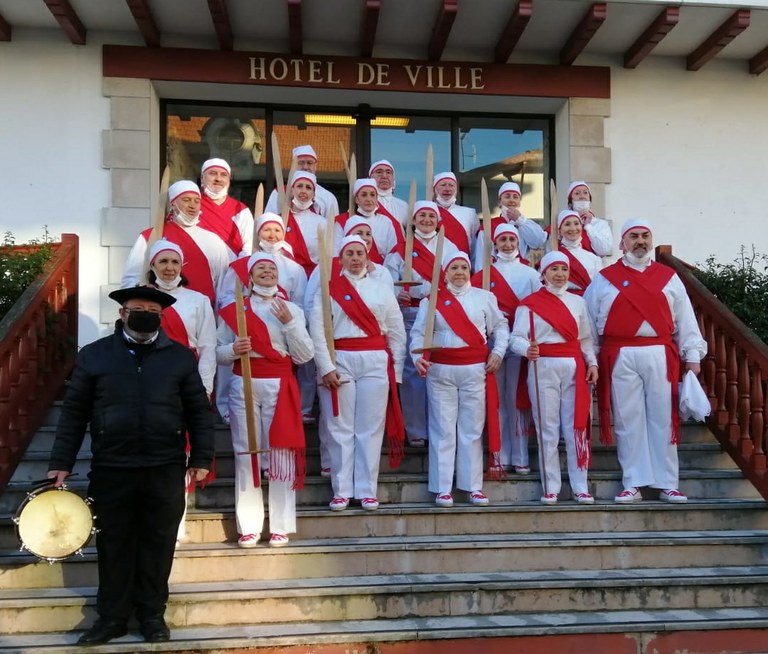 Ezpata-dantza Hendaia 2022 Mutxiko elkartea