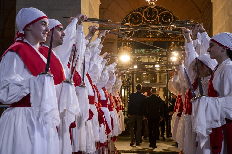 Ezpata-dantza urrezko domina 2022