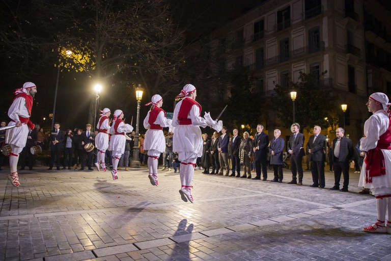 Ezpata-dantza urrezko domina 2022